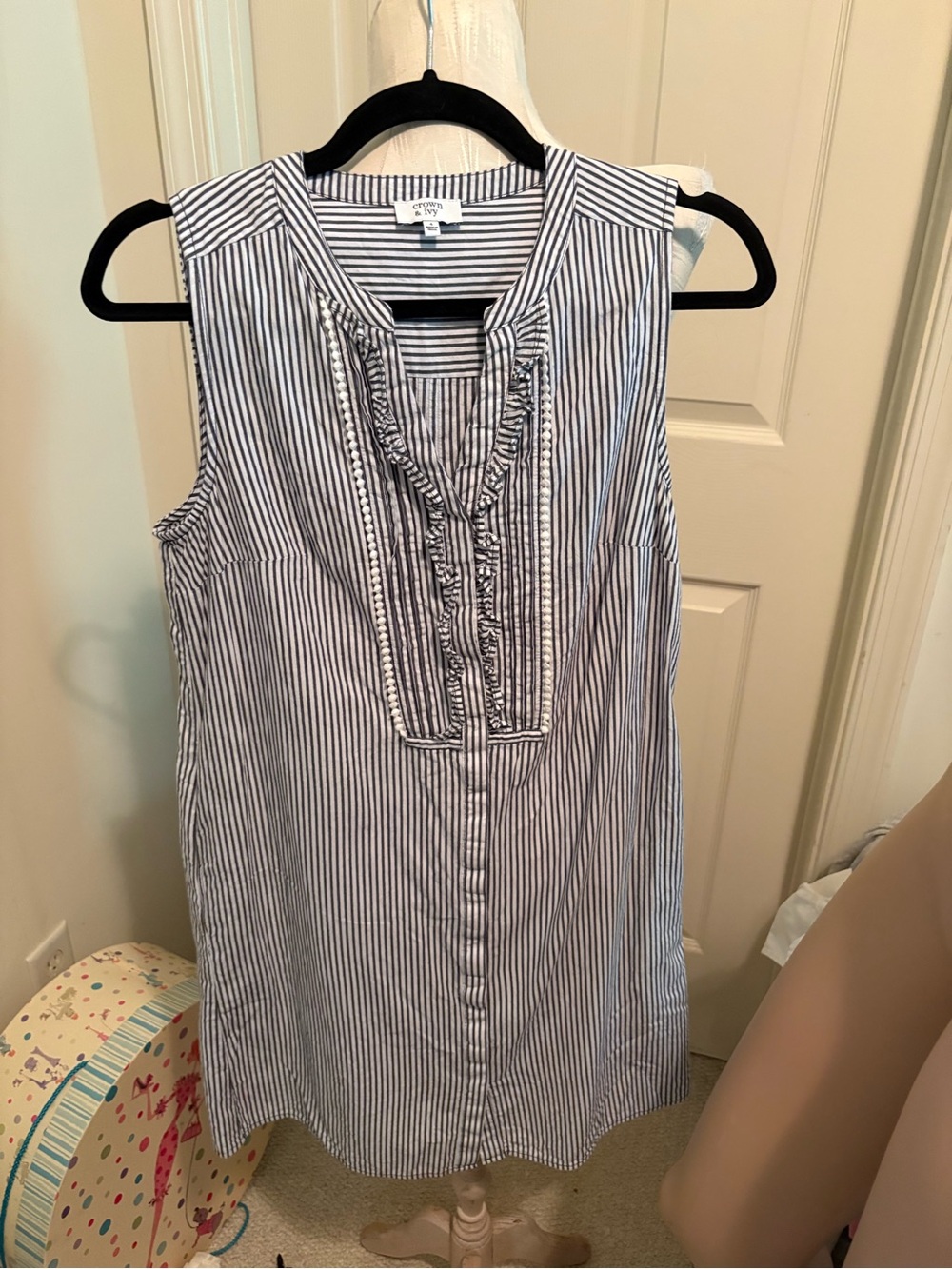Crown & Ivy Blue and White Striped Sleeveless Tunic dress size 4